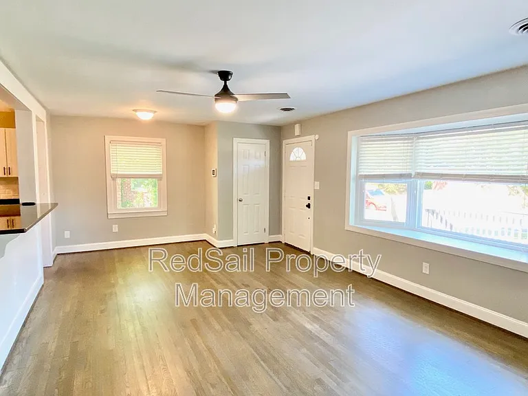10 Westlawn Dr — Photo 7