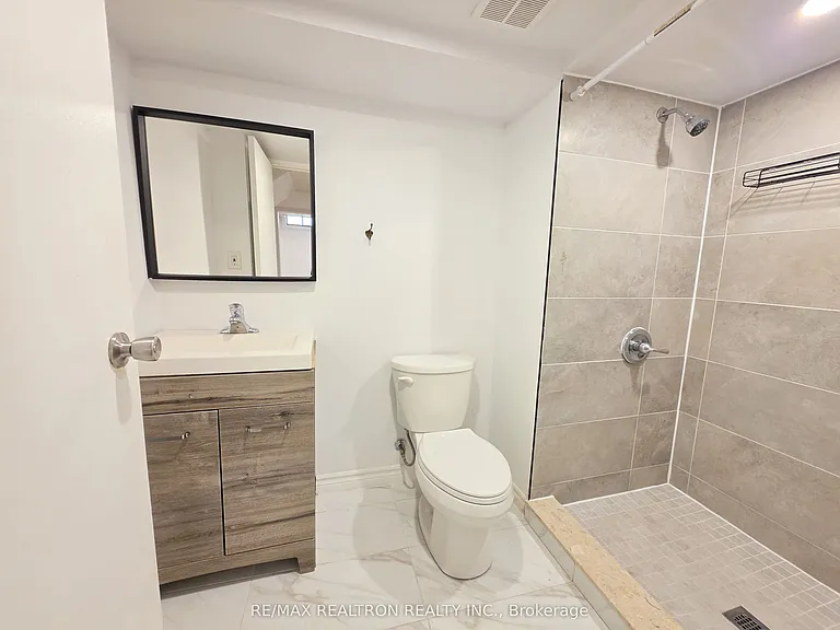 72 Ashton Rd #BASEMENT — Photo 7