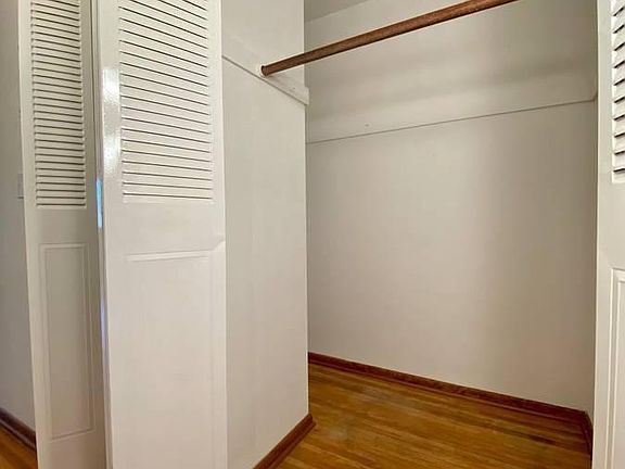 5th image of 2208 Lexington Ave N #2C