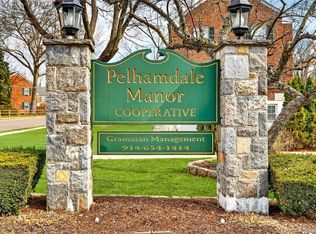 66 Robins Crescent #66, New Rochelle, NY 10801