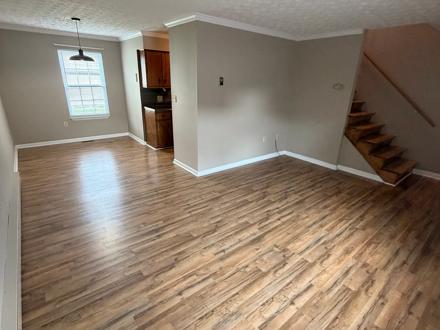 301 Martin St — Photo 2