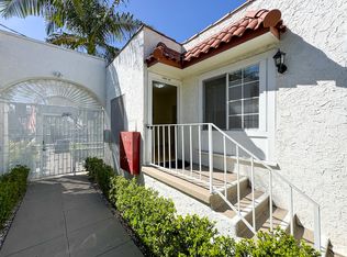 4525 1/2 Franklin Ave, Los Angeles, CA 90027