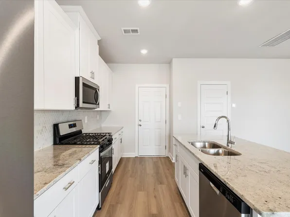 412 Upland Water Ct, Spartanburg, SC 29301