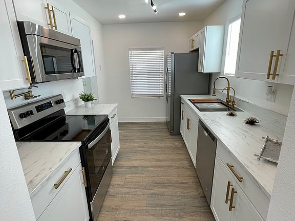 3rd image of 521 Avenue K