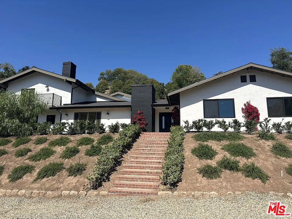 1131 Rancho Dr