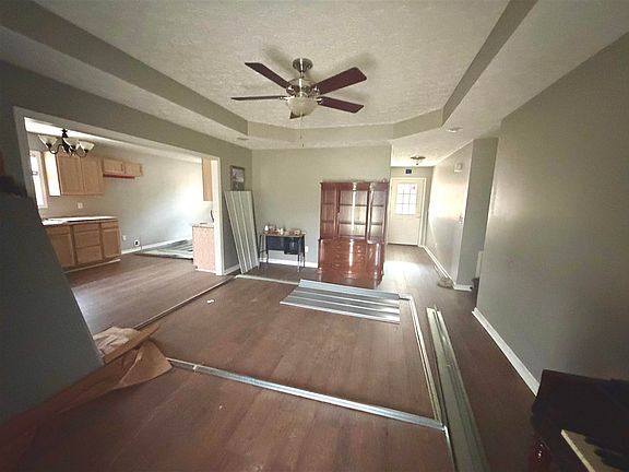 4th image of 210 Macedonia Rd