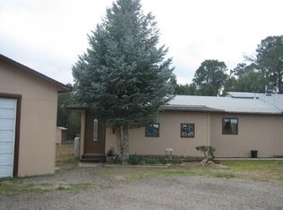 20 Alley Rd, Tijeras, NM 87059