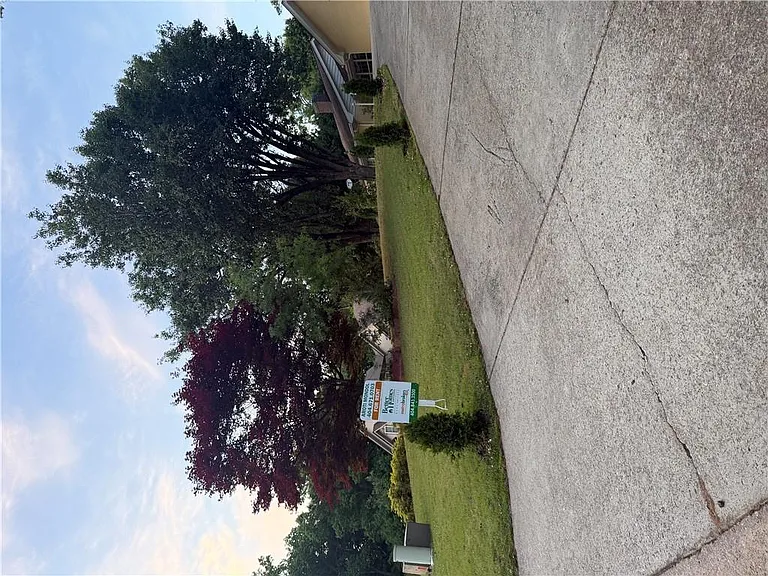 981 Woodward Park Dr — Photo 24