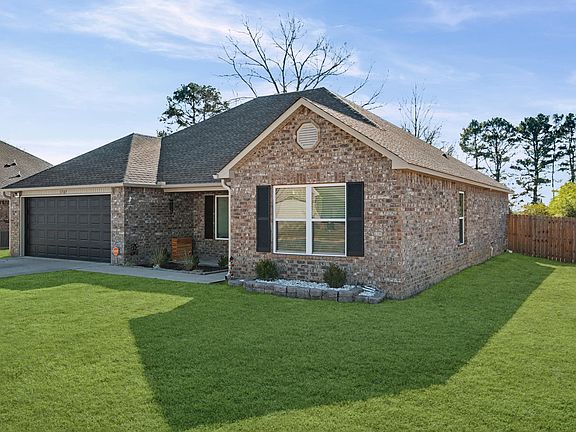 2nd image of 1707 Ridgefield Cir