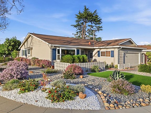 2nd image of 1375 Colleen Way