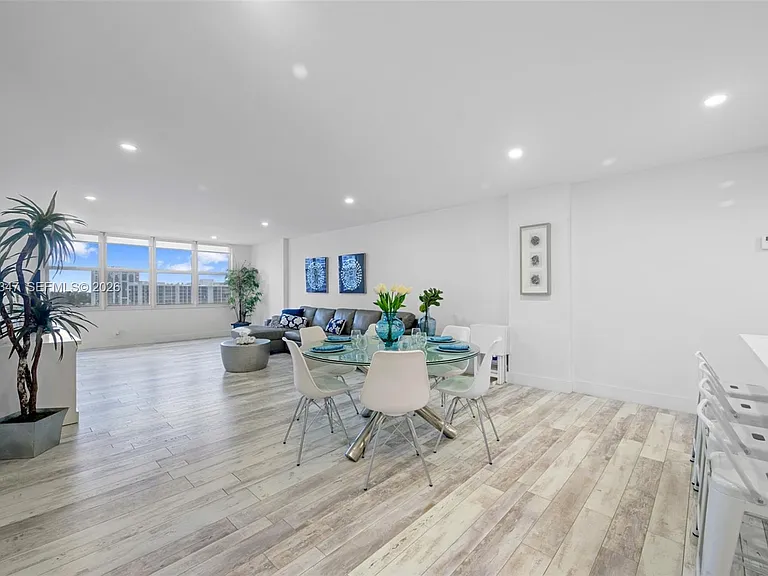 3725 S Ocean Dr #924 — Photo 4