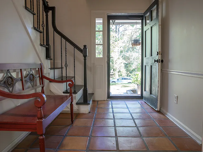 6617 Lynndale Dr — Photo 18