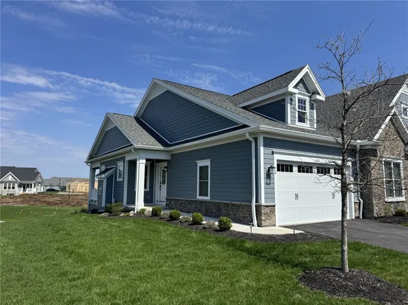 225 Cos Grande Hts, Rochester, NY 14618