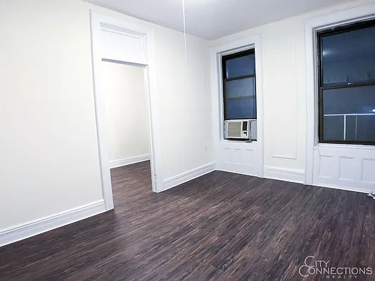 Rented by City Connections Realty | media 16