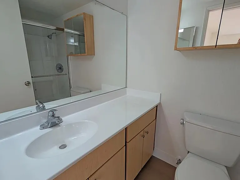 612 N 6th St #C — Photo 18
