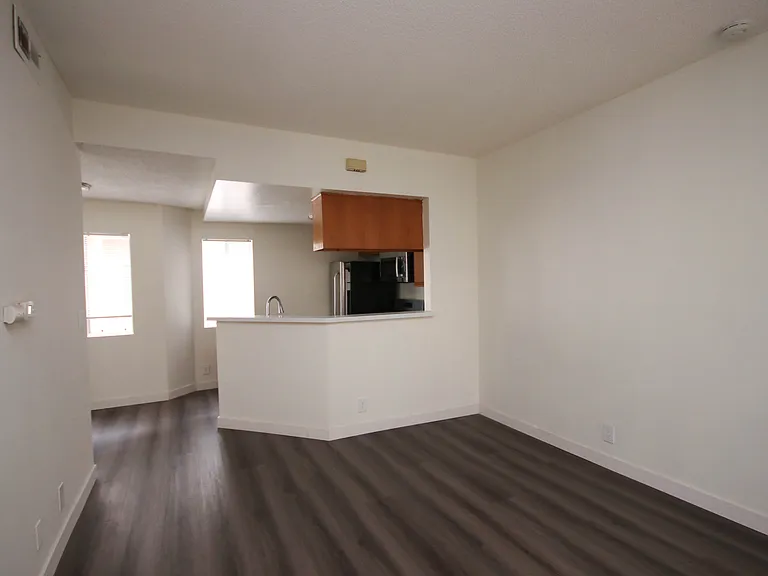 72 S Greenwood Ave #10 — Photo 5
