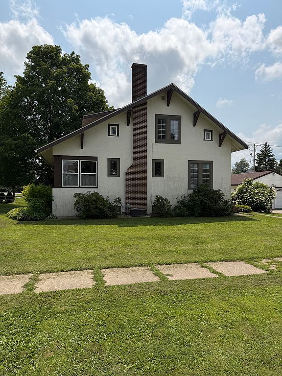 404 S School St - Property Image