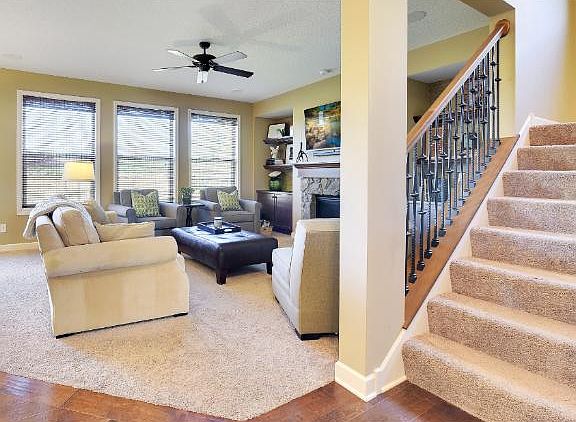 3rd image of 8810 Aspen Cir