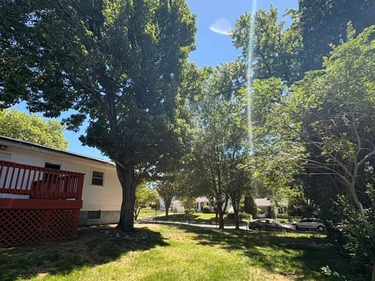 900 Neal Dr — Photo 30