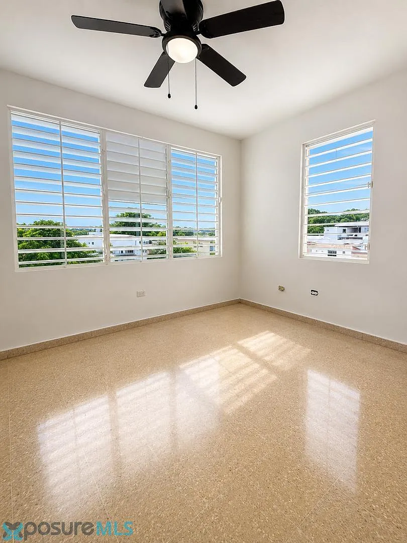 3 bed, 1.0 bath, 1205 sqft, $1,750 — Photo 3