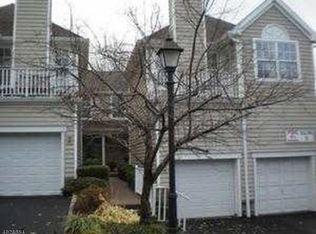 34 Springholm Dr, Berkeley Heights, NJ 07922