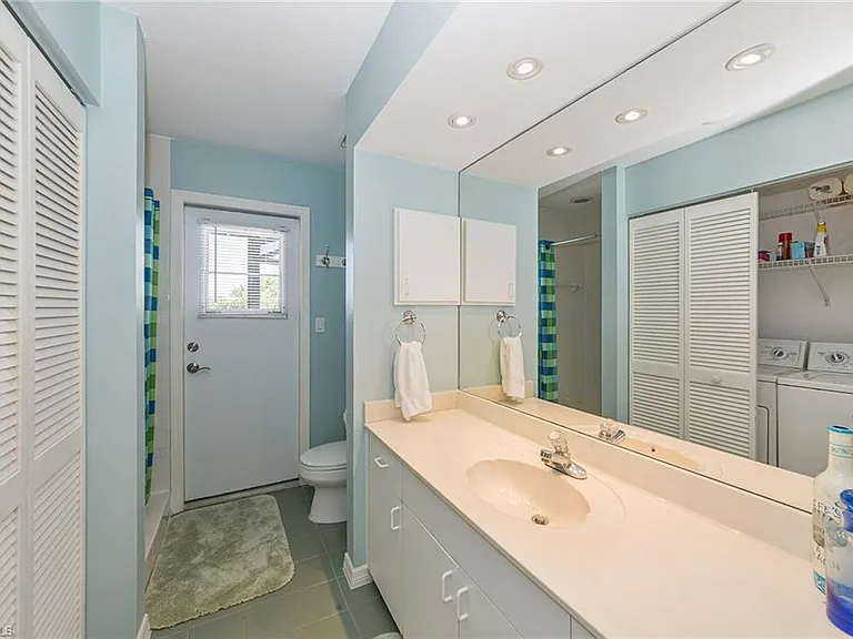 219 Copperfield Ct — Photo 15