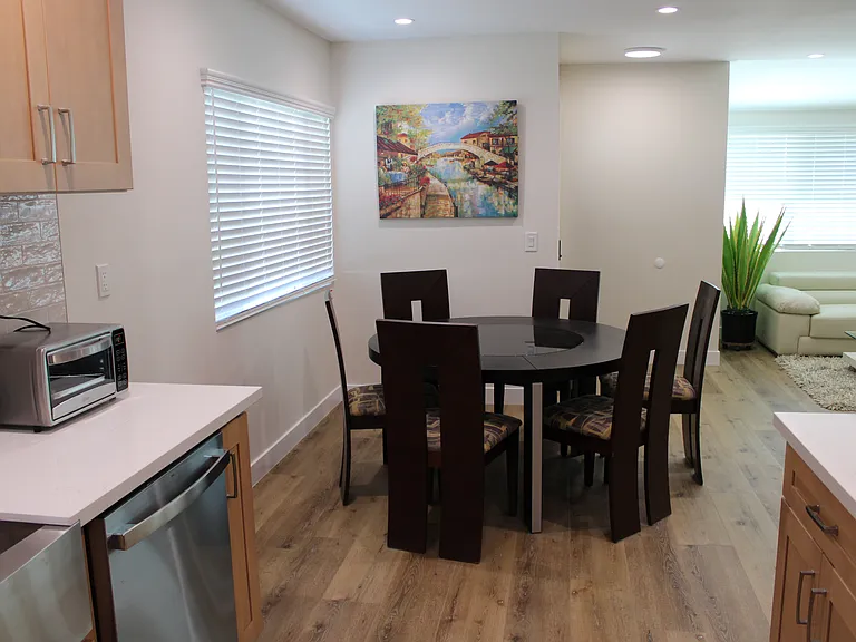 271 Grace Ave — Photo 9