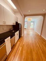 Rented by Metropolis Real Estate of Manhattan