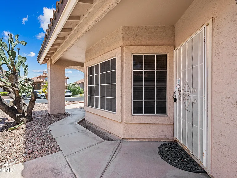 921 W Sun Coast Dr — Photo 2