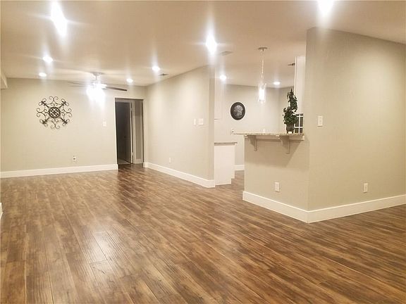5th image of 11536 Dorchester Dr