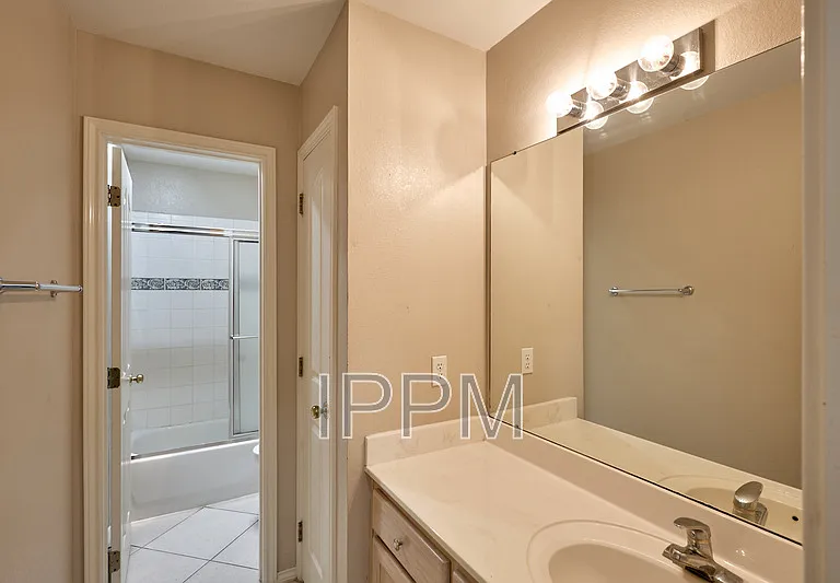 1309 Summerfield Ln — Photo 29