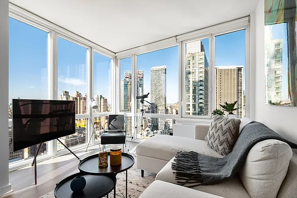 Rented by Compass | media 1