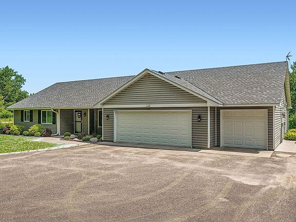 3rd image of 31531 London Dr NE