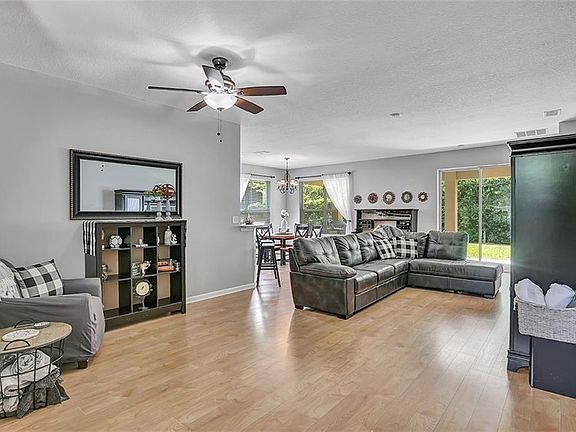 5th image of 144 Birchmont Dr