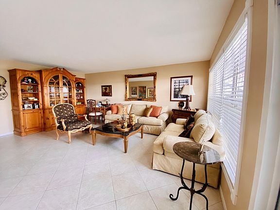 4th image of 103 Wellington Cir #D-1030