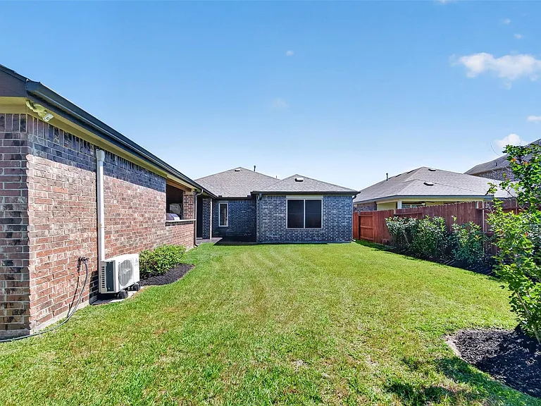12322 Sabine Point Dr — Photo 45