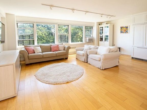 2nd image of 4525 W Henry Hudson Pkwy #510