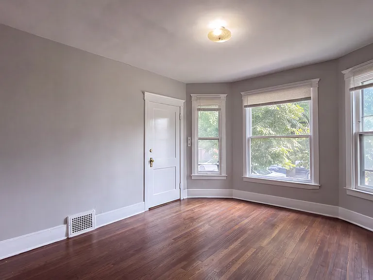 2231 Campbell St — Photo 5