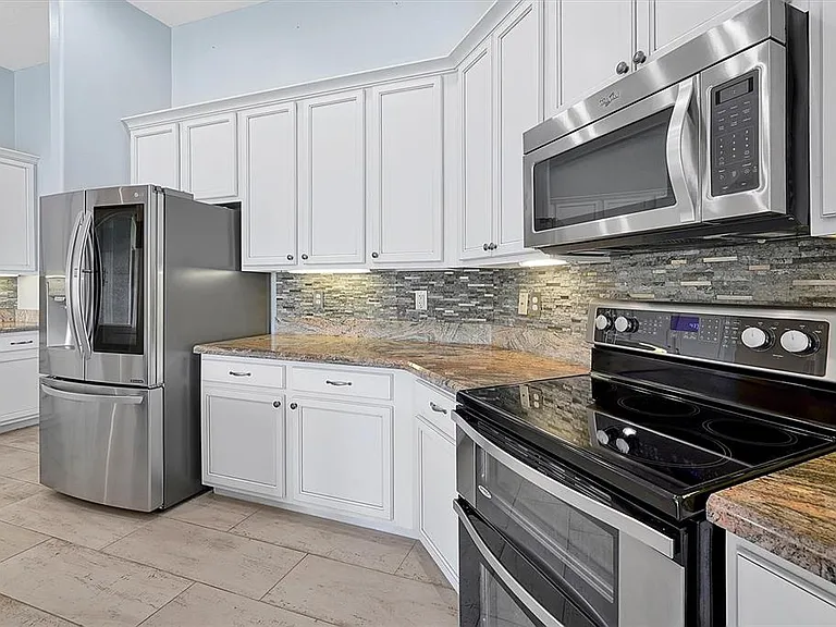 231 Lakay Pl — Photo 11