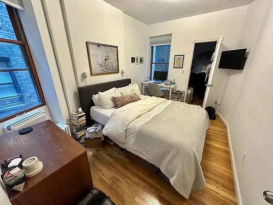 Rented by J PRESTON AND ASSOCIATES INC | media 15