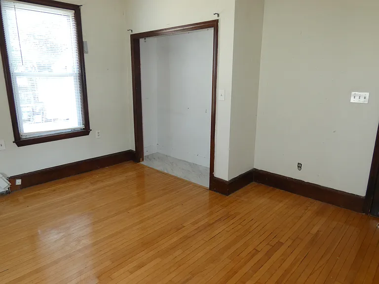 63 Emerald St #1 — Photo 5