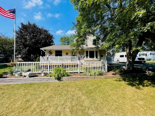 135 Columbia St, Rio, WI 53960