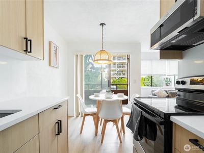 2100 N 106th Street UNIT 305, Seattle, WA, 98133