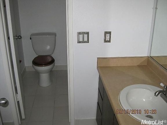 5th image of 917 Fulton Ave APT 454