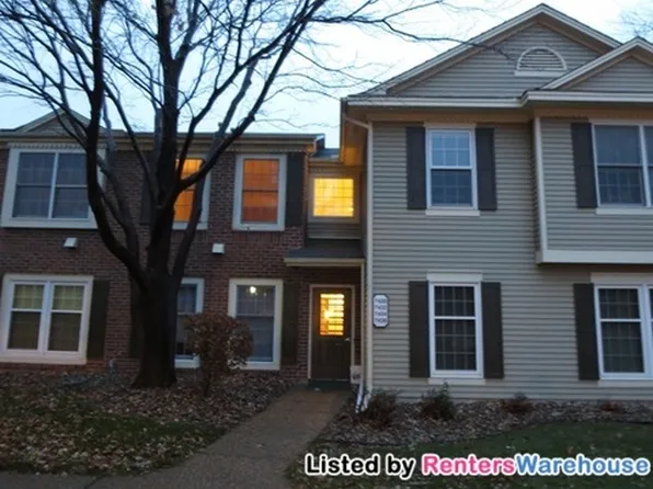 7434 110th St W, Bloomington, MN 55438