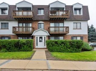 4208 Central Rd APT 4E, Glenview, IL 60025