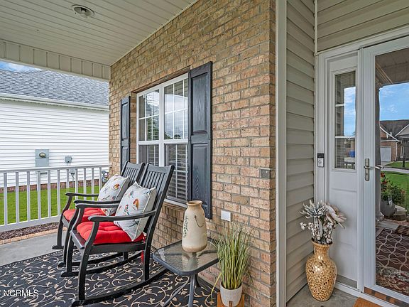 4th image of 3940 Ashcroft Drive