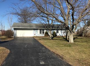17719 Brim Rd, Bowling Green, OH 43402