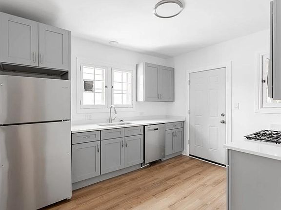 2nd image of 5801 N Richmond St #4961a9f97