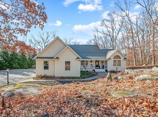 203 E Cotton Hill Rd, Portland, CT 06480